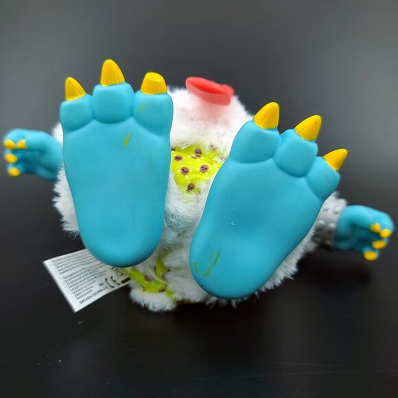 Free The Beast MGA Entertainment Crate Creatures Blizz Talking Plush Toy - Picture 7 of 16